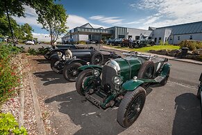 COMIS Hotel & Golf Resort