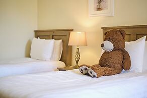 COMIS Hotel & Golf Resort