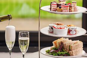 COMIS Hotel & Golf Resort