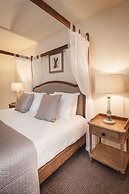 COMIS Hotel & Golf Resort