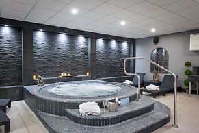 COMIS Hotel & Golf Resort