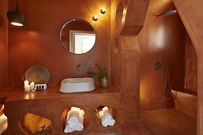 Aeon Suites - Adults Only