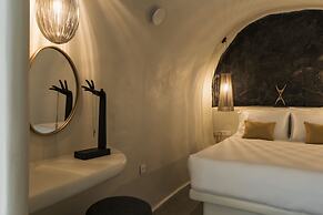 Aeon Suites - Adults Only