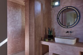 Aeon Suites - Adults Only