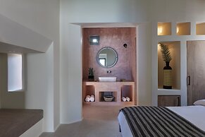 Aeon Suites - Adults Only