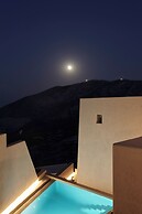 Aeon Suites - Adults Only