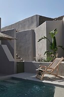 Aeon Suites - Adults Only