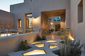 Aeon Suites - Adults Only