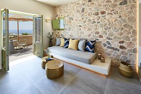 Aeon Suites - Adults Only