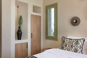 Aeon Suites - Adults Only