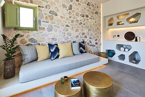 Aeon Suites - Adults Only