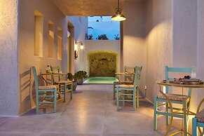 Aeon Suites - Adults Only