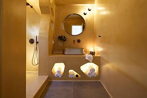 Aeon Suites - Adults Only
