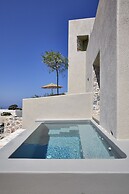 Aeon Suites - Adults Only