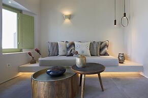 Aeon Suites - Adults Only