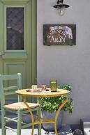 Aeon Suites - Adults Only