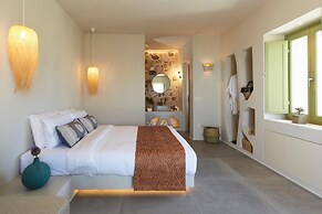 Aeon Suites - Adults Only