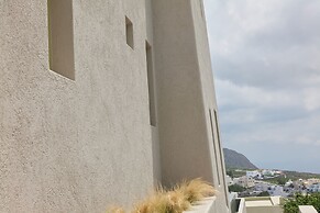 Aeon Suites - Adults Only