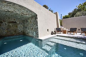 Aeon Suites - Adults Only