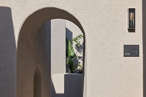 Aeon Suites - Adults Only