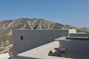 Aeon Suites - Adults Only