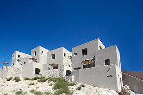 Aeon Suites - Adults Only