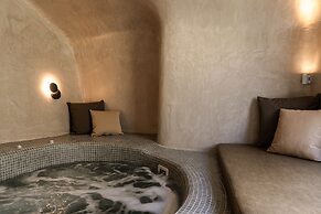 Aeon Suites - Adults Only