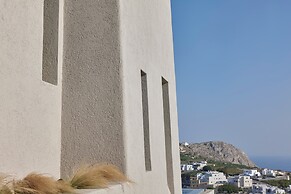 Aeon Suites - Adults Only