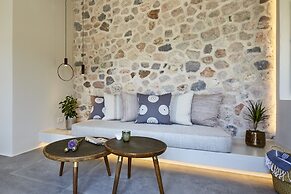 Aeon Suites - Adults Only