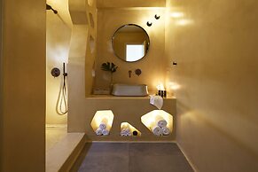 Aeon Suites - Adults Only