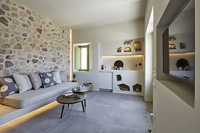 Aeon Suites - Adults Only