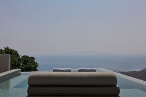 Aeon Suites - Adults Only