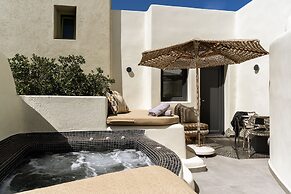 Aeon Suites - Adults Only