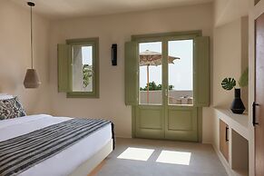 Aeon Suites - Adults Only