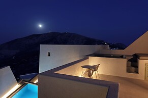 Aeon Suites - Adults Only