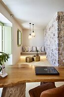 Aeon Suites - Adults Only
