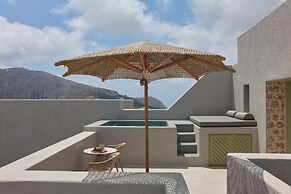 Aeon Suites - Adults Only