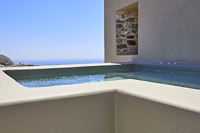 Aeon Suites - Adults Only