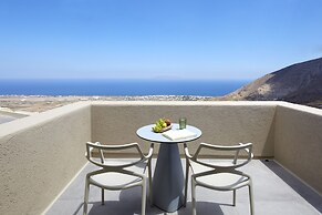 Aeon Suites - Adults Only