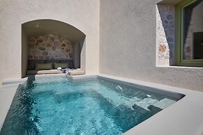 Aeon Suites - Adults Only
