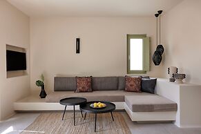 Aeon Suites - Adults Only