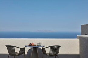 Aeon Suites - Adults Only