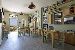 Aeon Suites - Adults Only