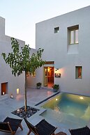 Aeon Suites - Adults Only