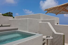 Aeon Suites - Adults Only