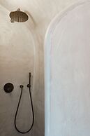 Aeon Suites - Adults Only