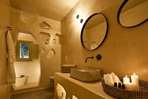 Aeon Suites - Adults Only