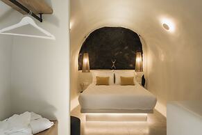 Aeon Suites - Adults Only