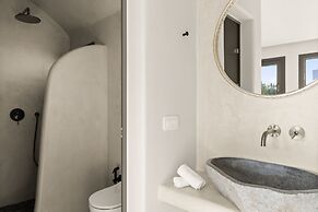 Aeon Suites - Adults Only