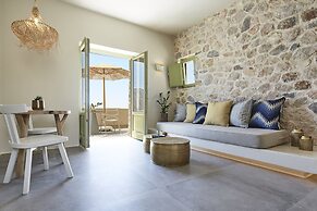 Aeon Suites - Adults Only